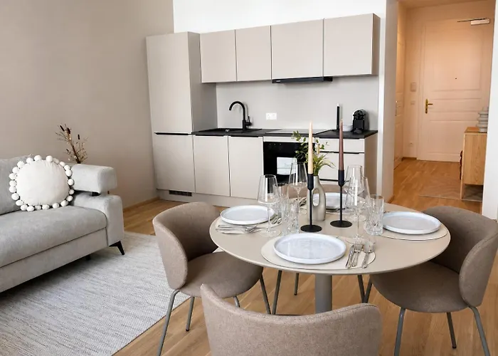 Ruhelage Im Neu Renovierten Altbau, 20 Minuten Ins Zentrum * Βιέννη