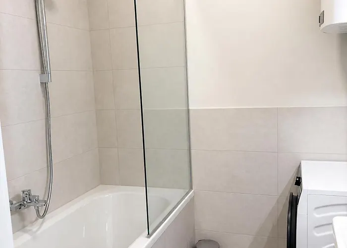 Διαμέρισμα Ruhelage Im Neu Renovierten Altbau, 20 Minuten Ins Zentrum *