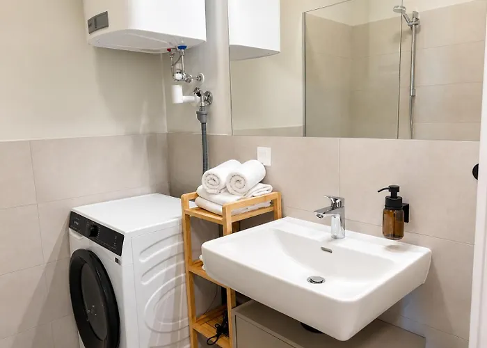 Διαμέρισμα Ruhelage Im Neu Renovierten Altbau, 20 Minuten Ins Zentrum Βιέννη