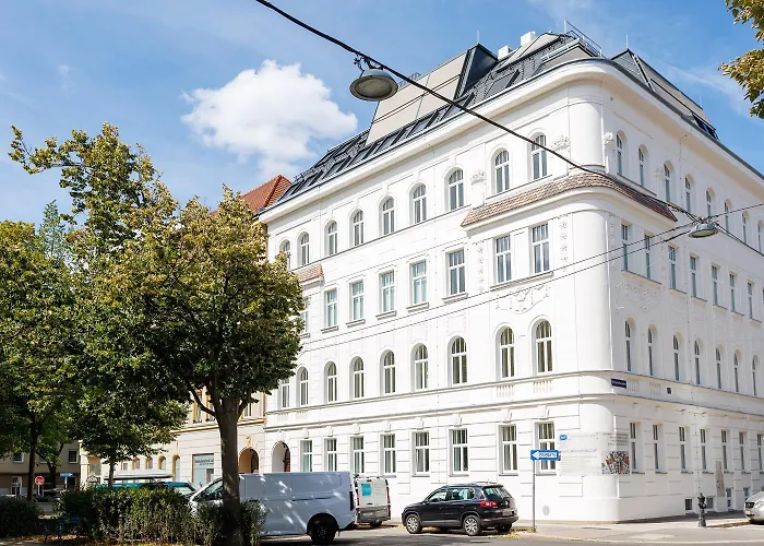 Ruhelage Im Neu Renovierten Altbau, 20 Minuten Ins Zentrum * Вена