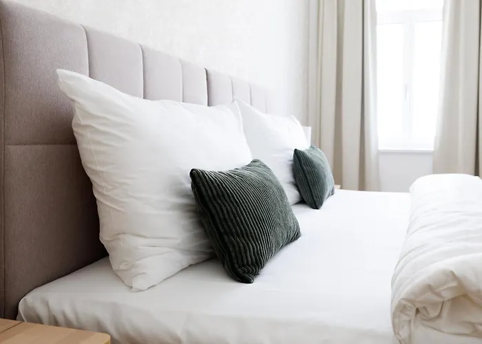 Ruhelage Im Neu Renovierten Altbau, 20 Minuten Ins Zentrum Апартаменты Вена