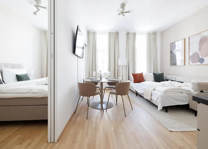 Ruhelage Im Neu Renovierten Altbau, 20 Minuten Ins Zentrum