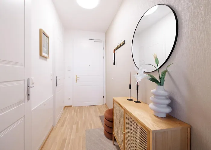 Ruhelage Im Neu Renovierten Altbau, 20 Minuten Ins Zentrum Апартаменты